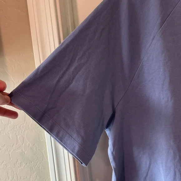 lululemon athletica Blue Short Sleeve Tee / A47 - Picture 2 of 4